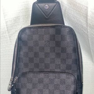 Louis Vuitton Men’s Avenue Sling Bag